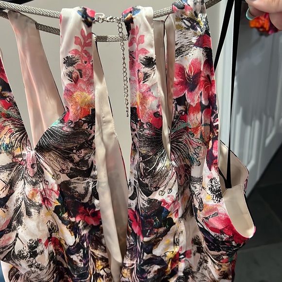 Satin floral multi keyhole dress by BeBe - Picture 2 of 5